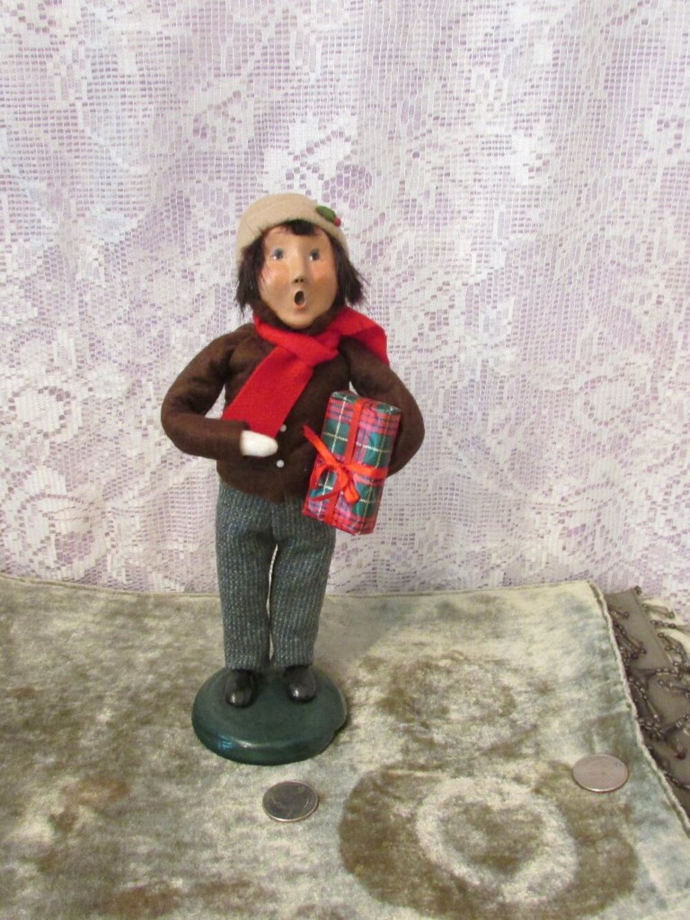 Byers Choice LTD Vintage Traditional Child With Present 1998